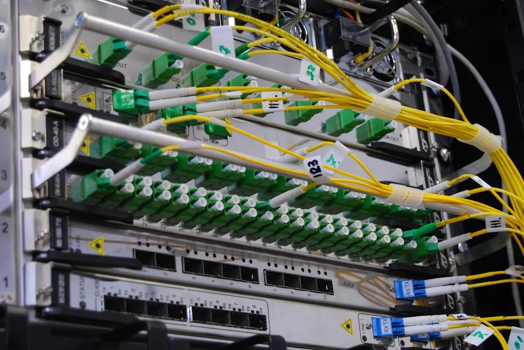 陕西龙朔通信技术有限公司光纤收发器选型要点与工程适配建议正文配图 2